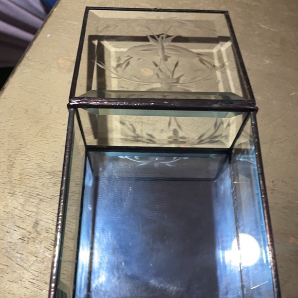 Glass trinket box - Picture 2 of 6